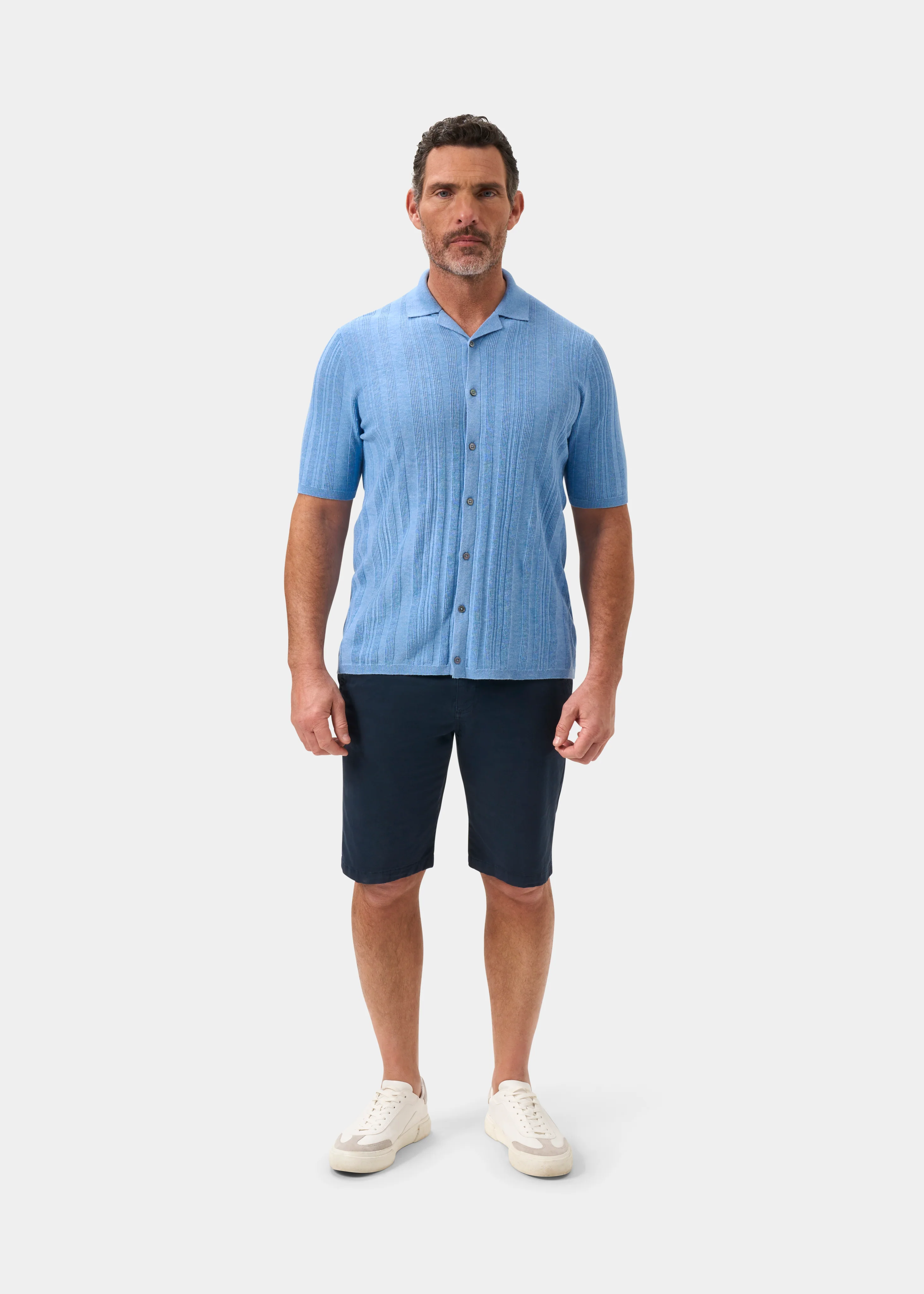 Abbotsbury Men's Short Sleeve Cotton Shirt In Carolina Blue - Image 2