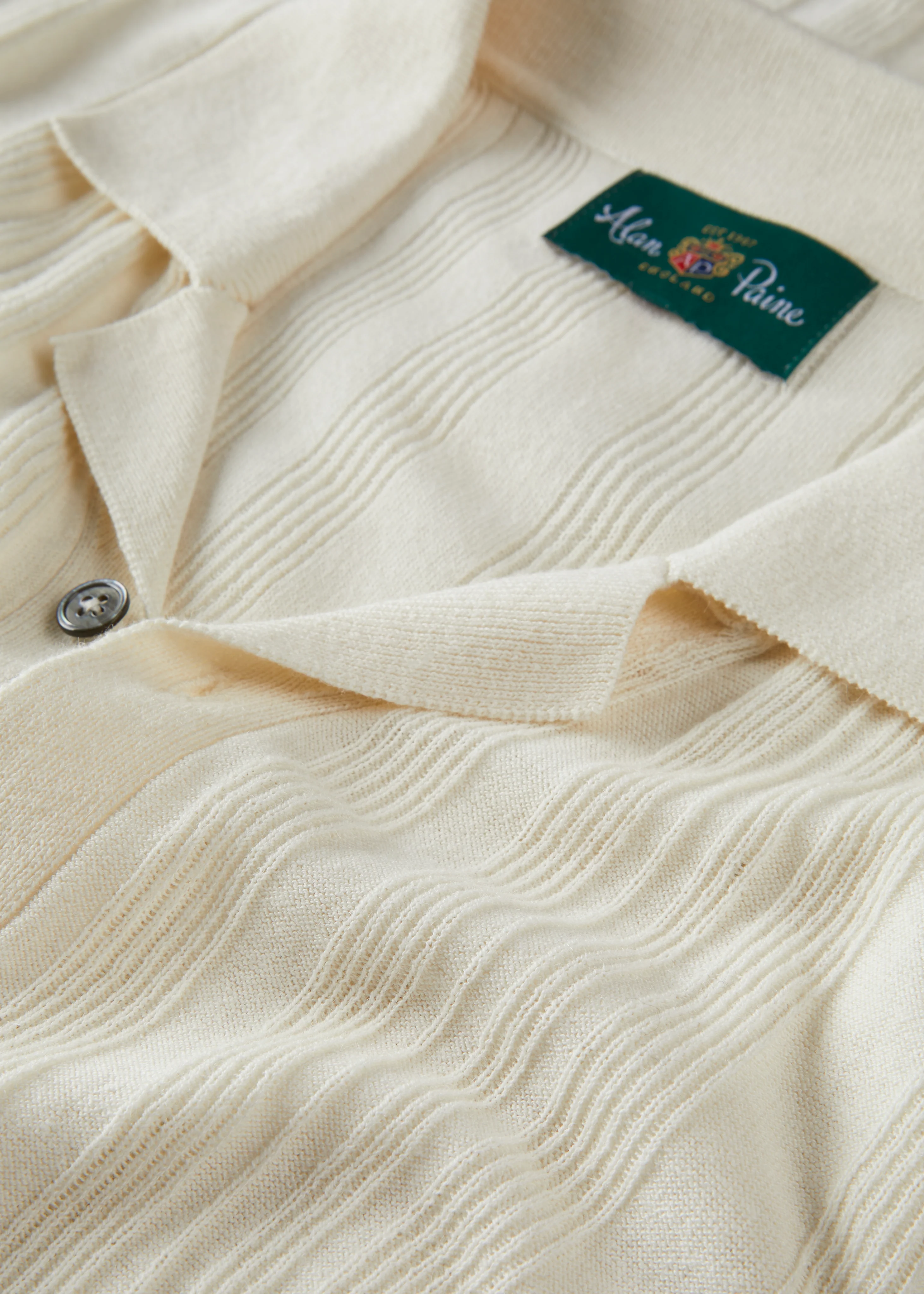 Abbotsbury Men's Short Sleeve Cotton Shirt In Ecru - Image 4