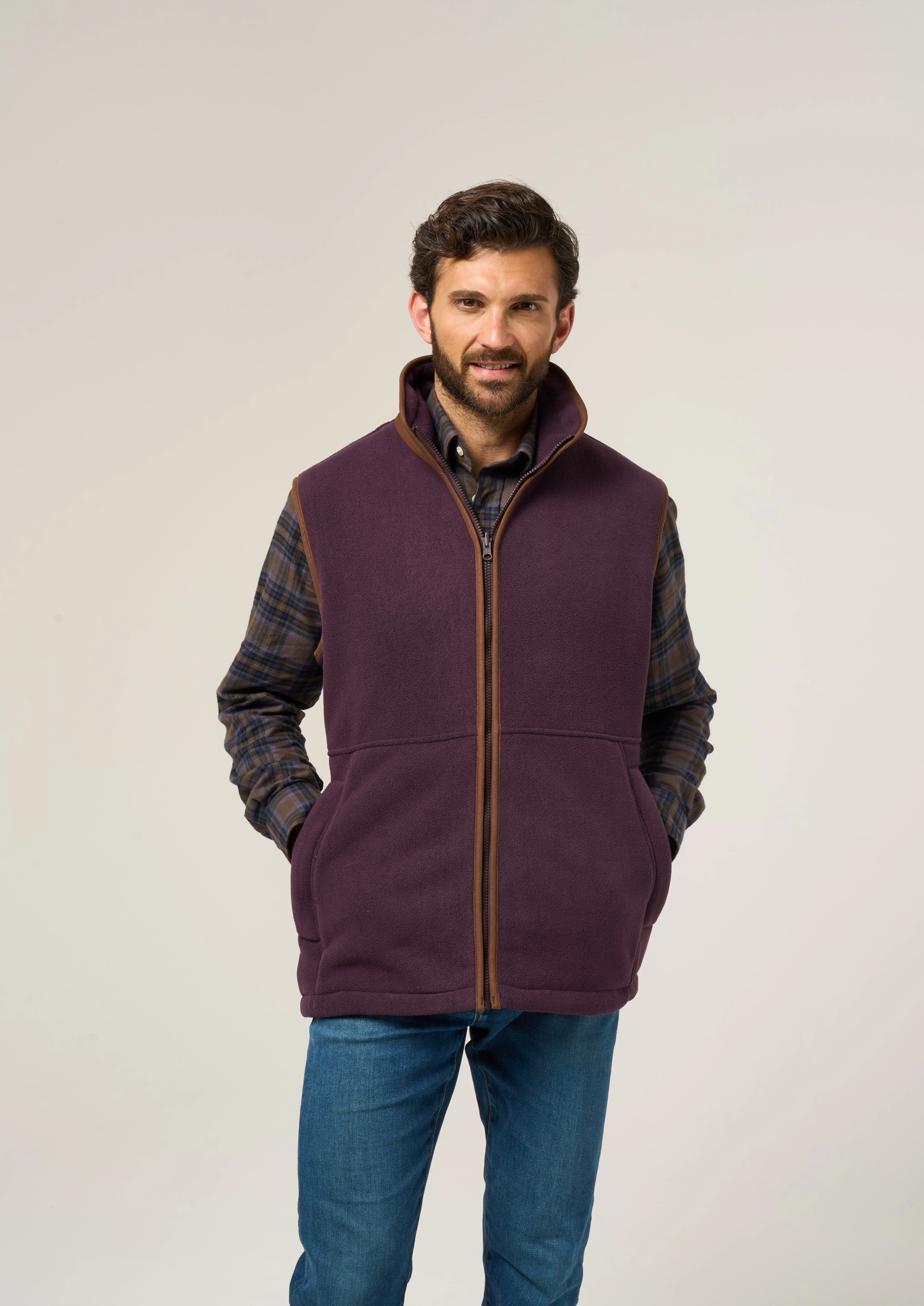 Aylsham Men's Fleece Gilet In Plum - Regular Fit - Image 5