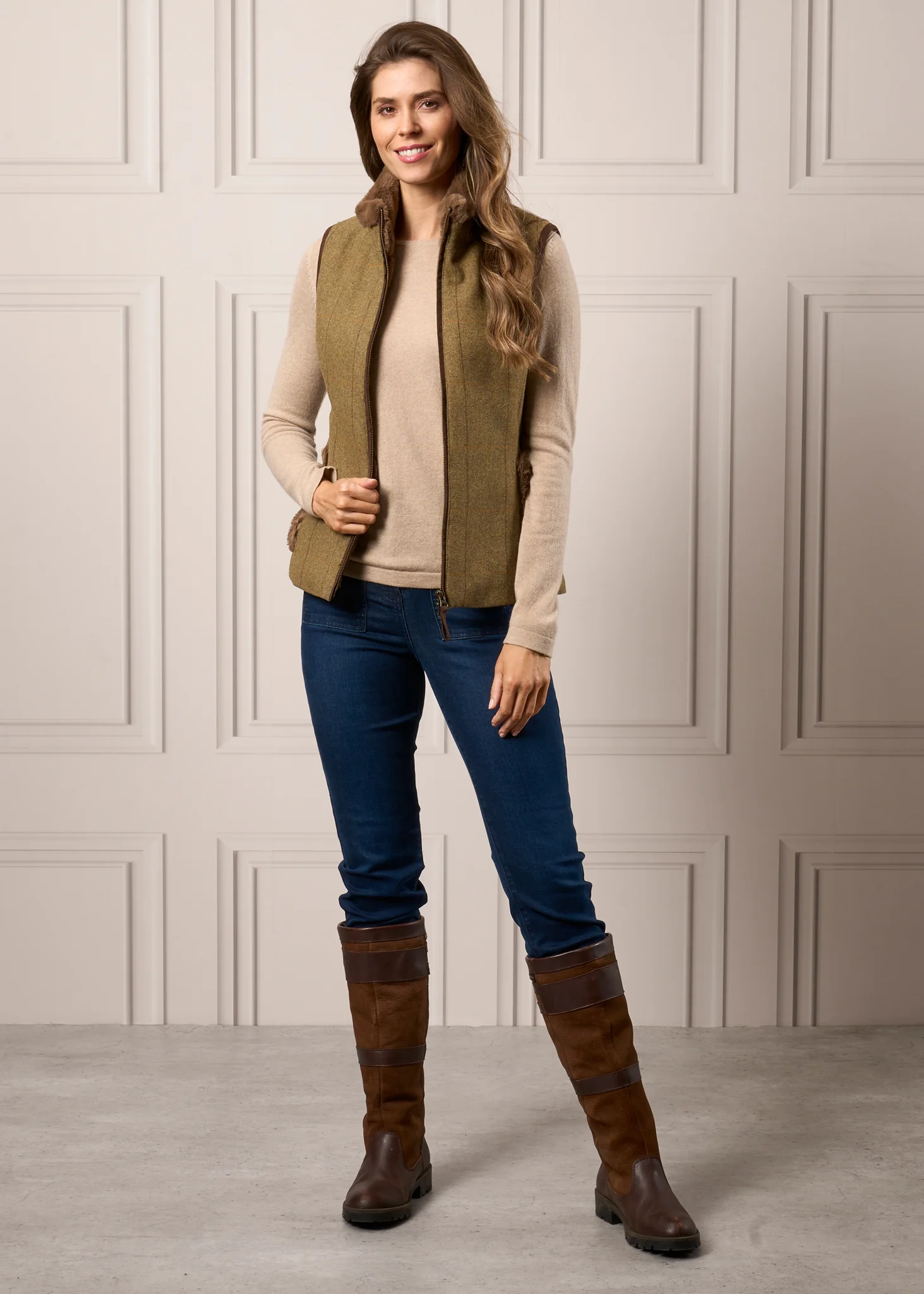 Combrook Ladies Tweed Water Repellent Gilet in Grove  -  Regular Fit - Image 8
