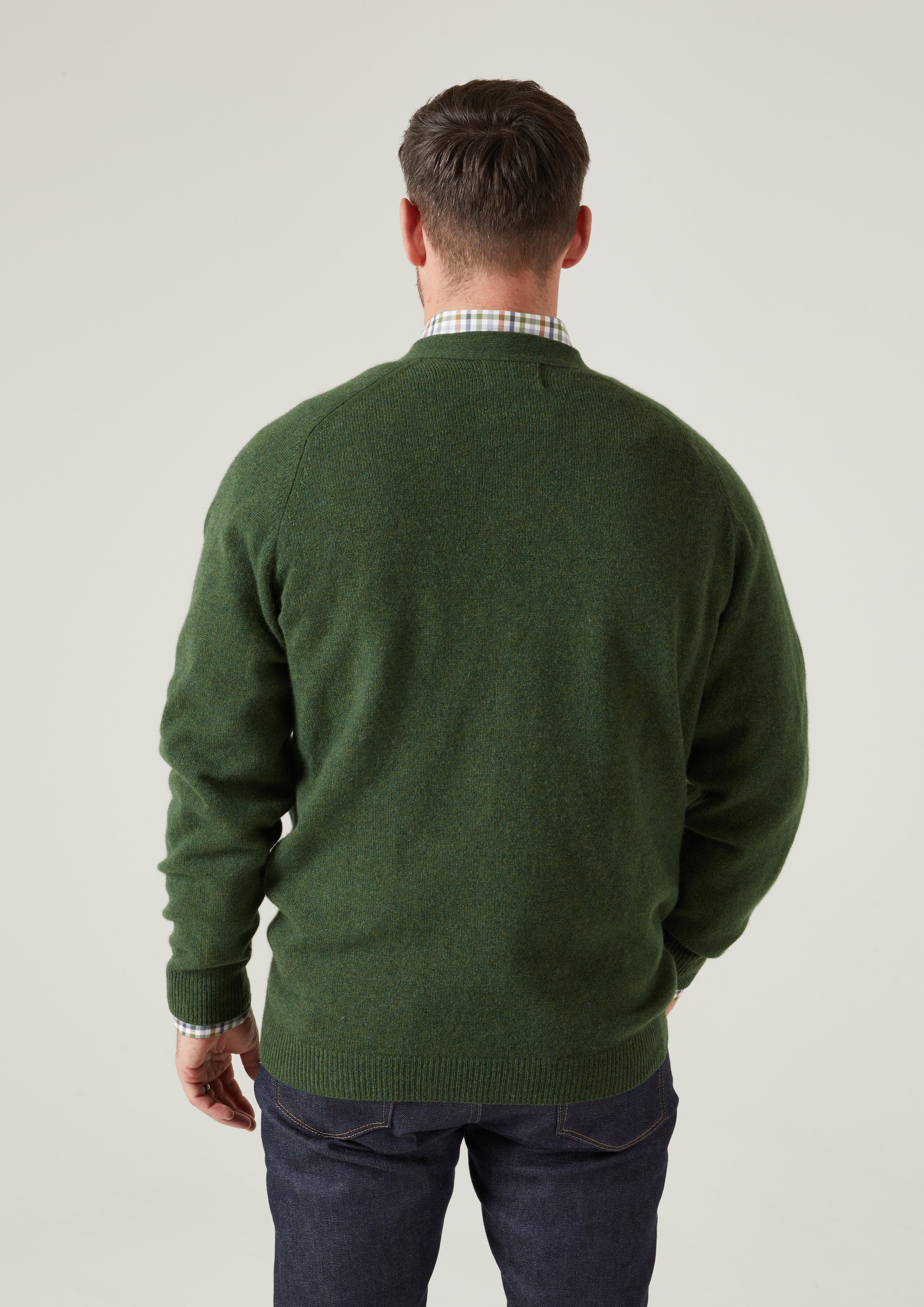 Cornwall Lambswool Cardigan in Rosemary - Classic Fit - Image 4