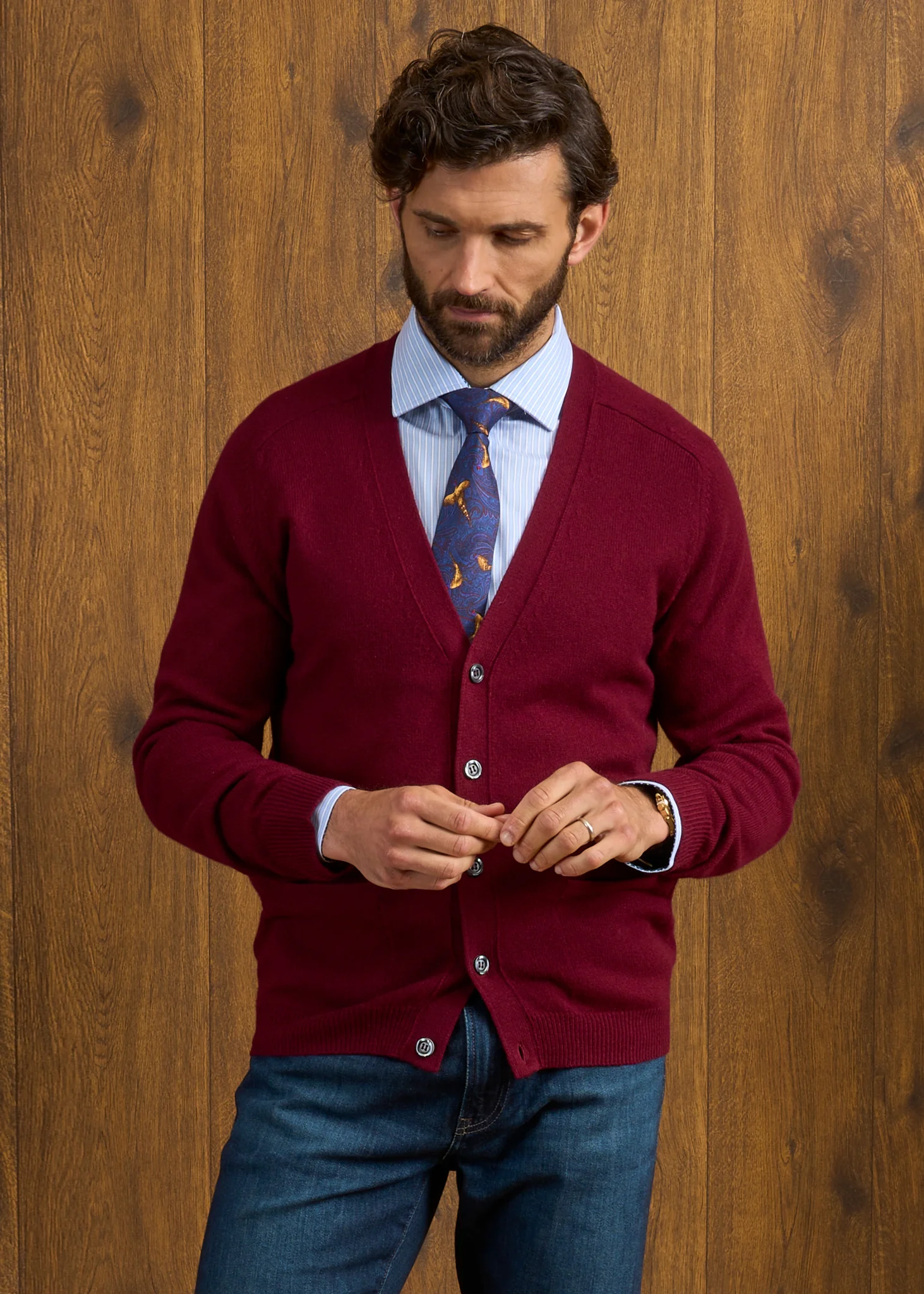 Cornwall Lambswool Cardigan in Bordeaux - Classic Fit - Image 3