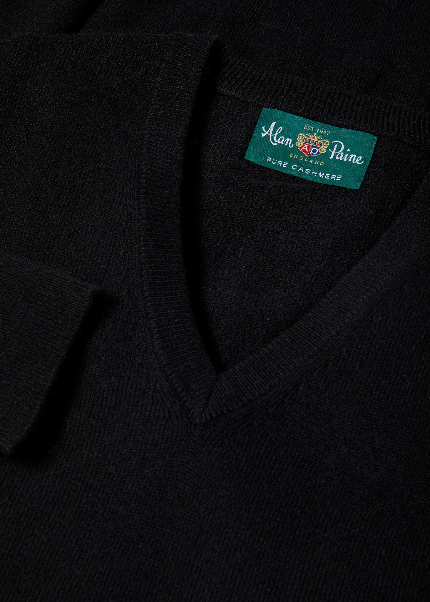 Haddington Cashmere Jumper in Black - Regular Fit - Image 2