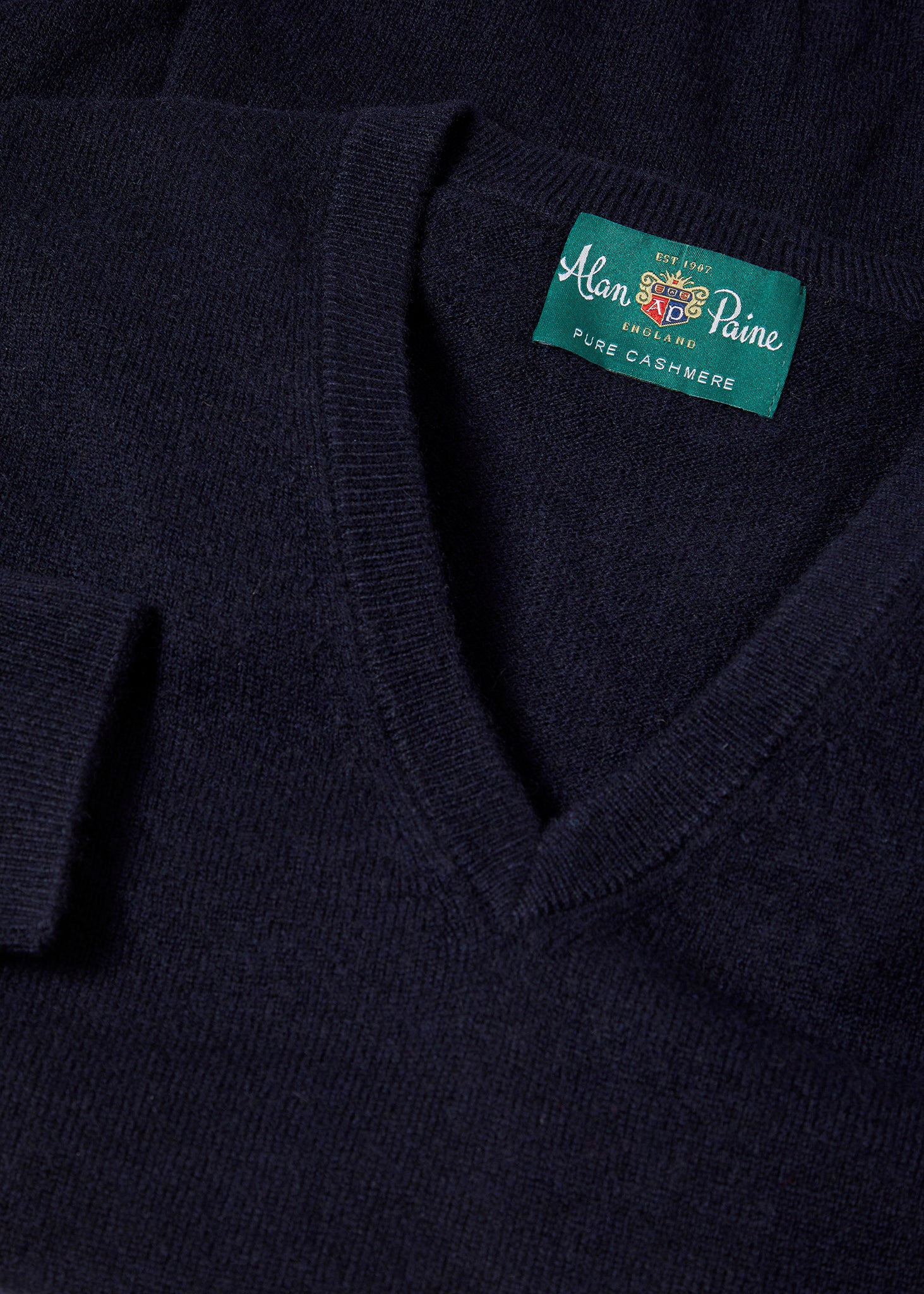 Haddington Cashmere Jumper in Dark Navy - Regular Fit - Image 2