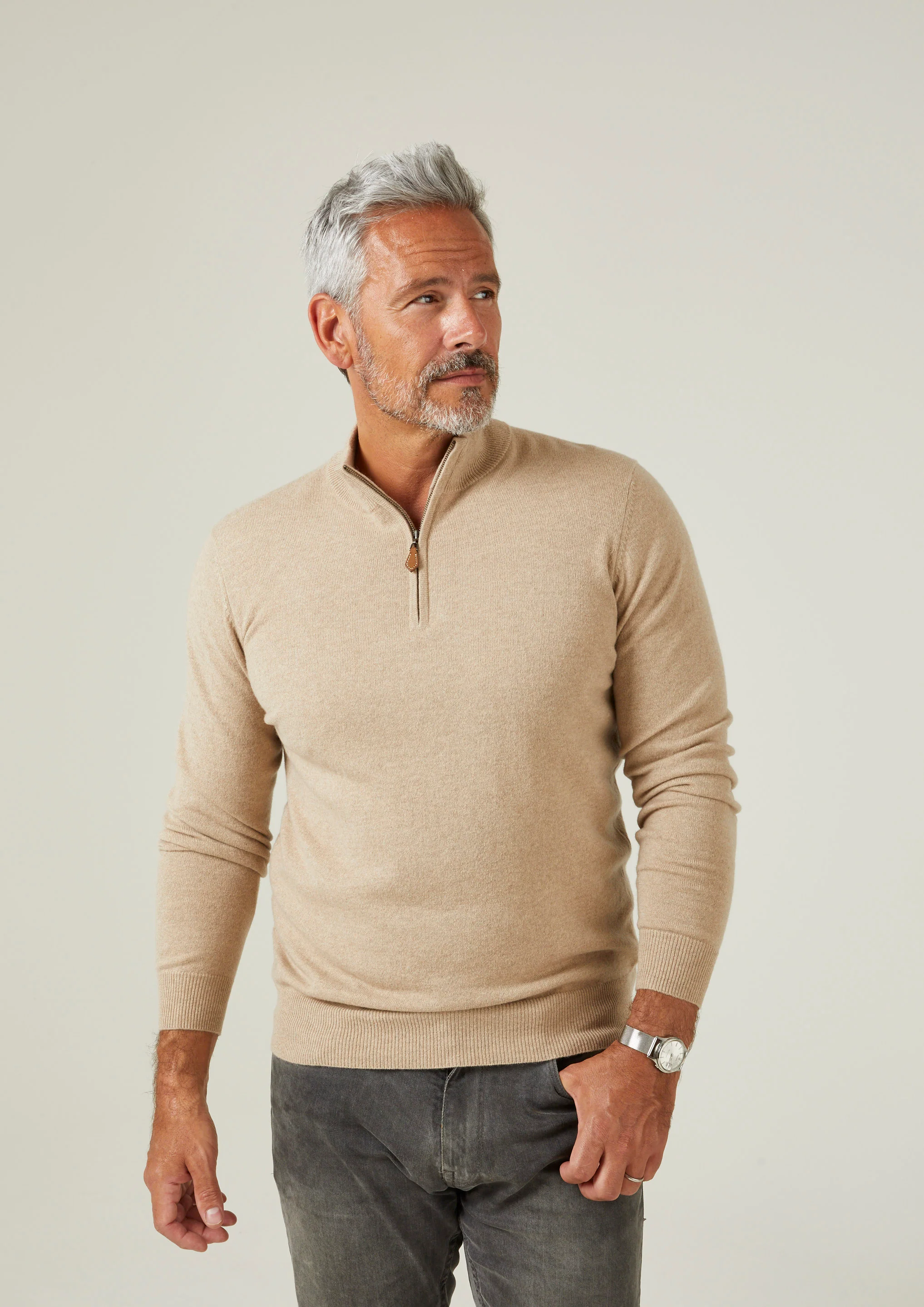 Hanbury Cashmere Zipped Mock Neck Jumper in Linen - Regular Fit - Image 3