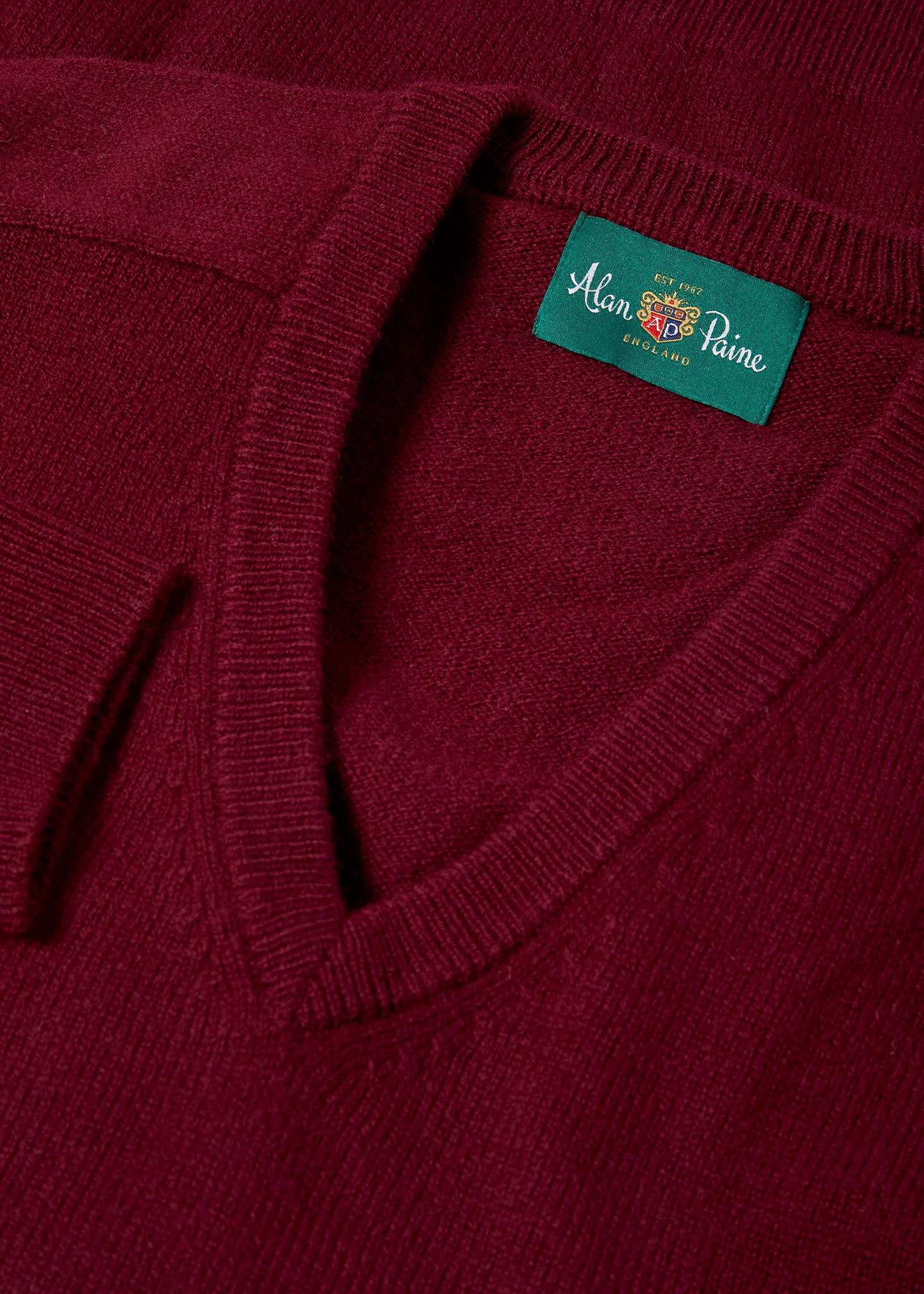 Kilsyth Men's Lambswool Jumper in Bordeaux - Regular Fit - Image 2