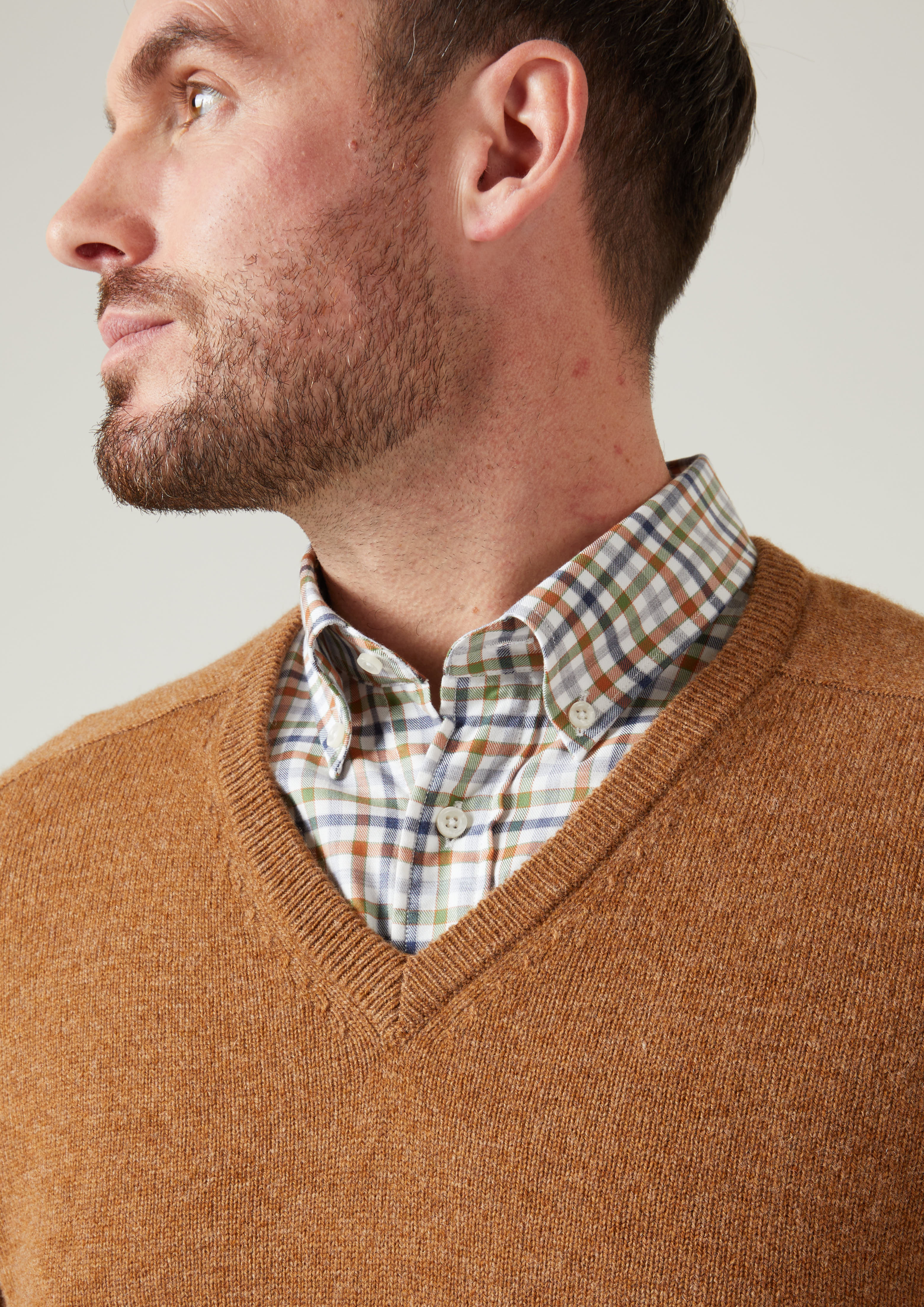 Kilsyth Men's Lambswool Jumper in Driftwood - Regular Fit - Image 5