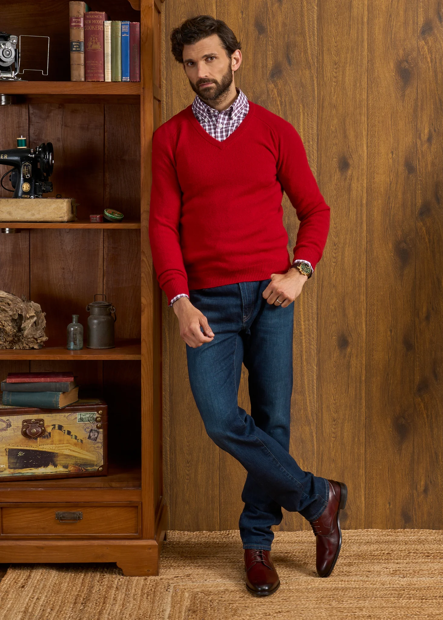 Kilsyth Men's Lambswool Jumper in Dubonnet - Regular Fit - Image 5