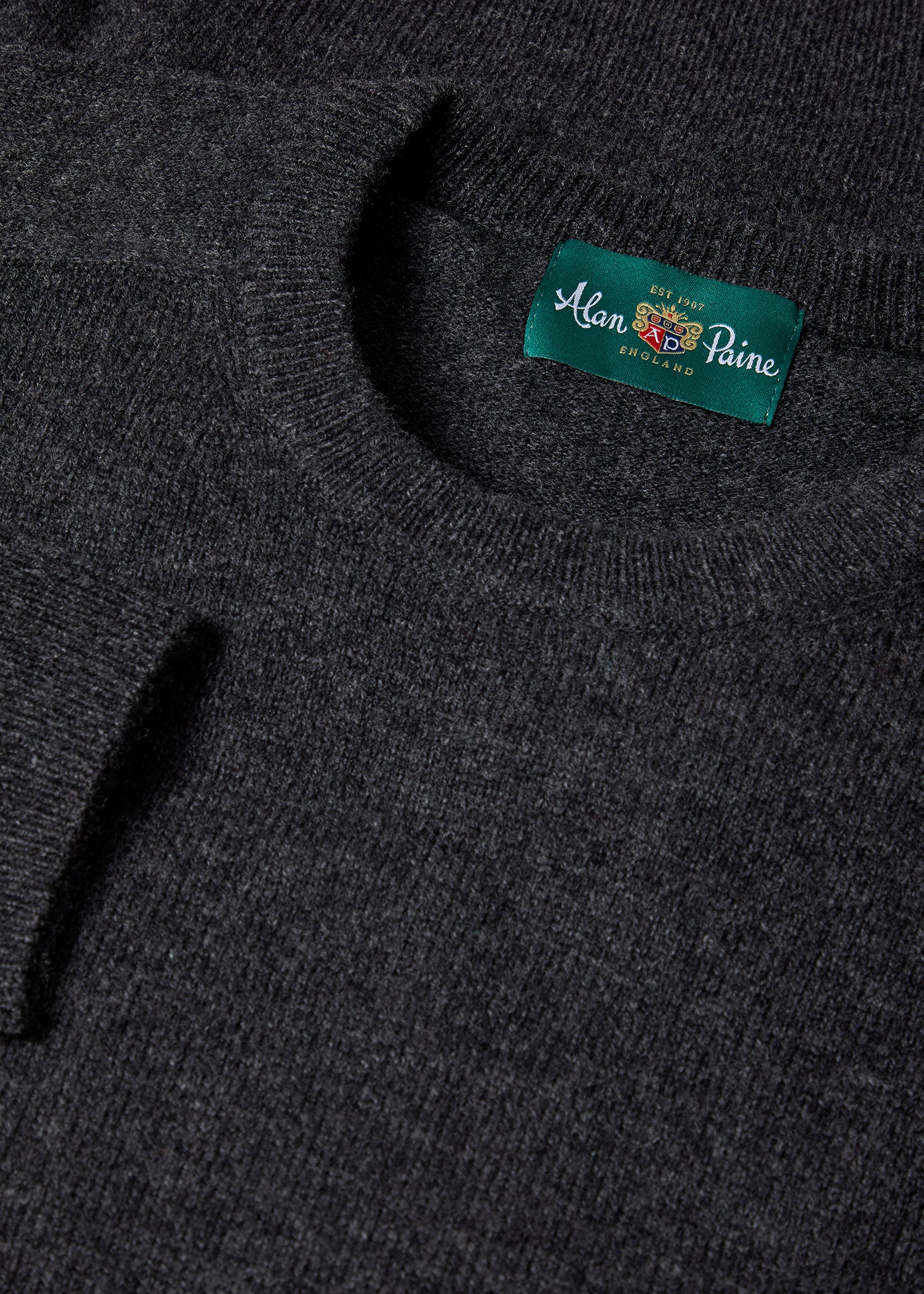Lenzie Men's Lambswool Jumper In Charcoal - Regular Fit - Image 2