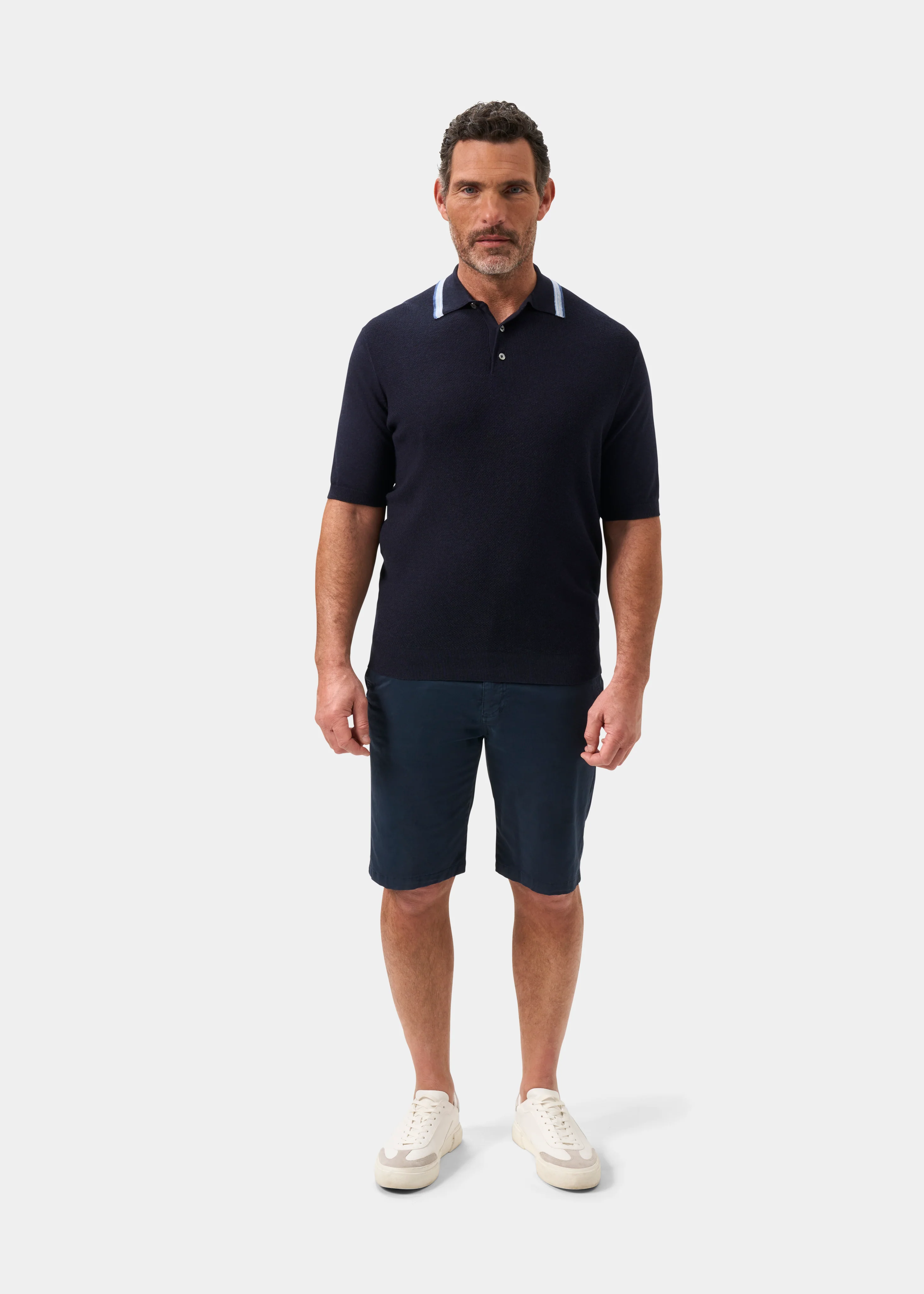 Lulworth Men's Cotton Cashmere Textured Polo In Dark Navy - Image 2
