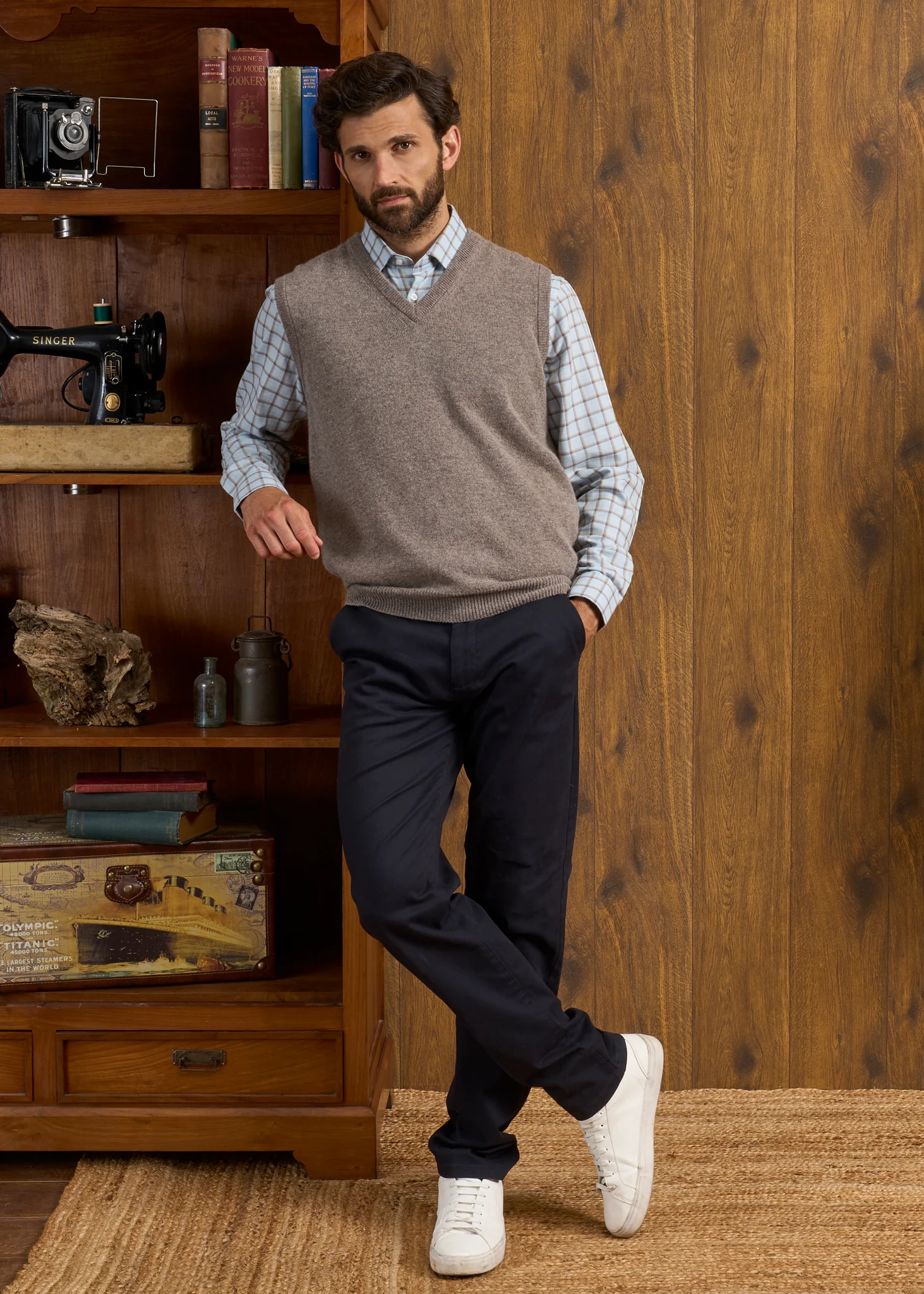 Norfolk Men's Lambswool Slipover in Vole - Classic Fit - Image 3