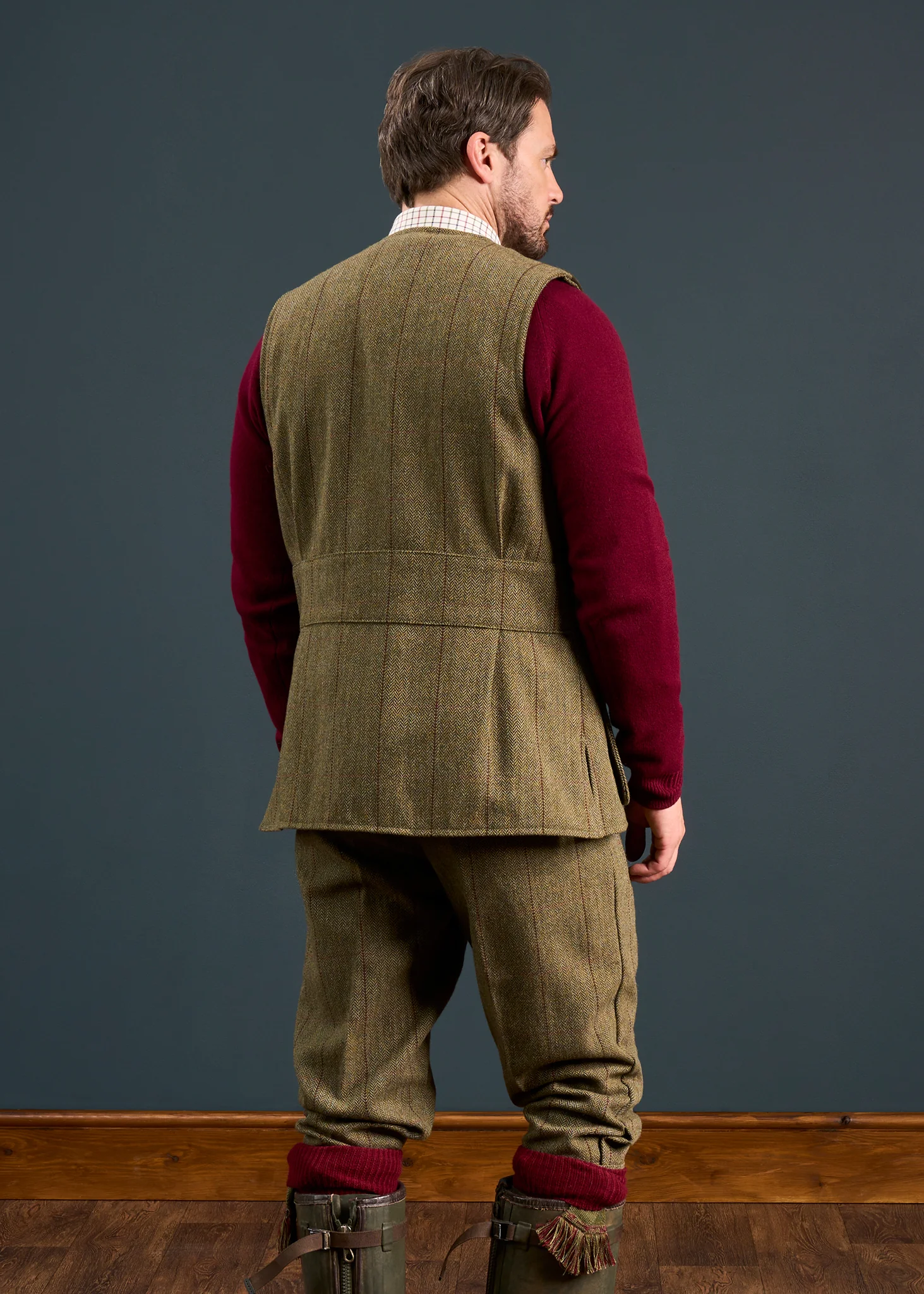 Rutland Men's Tweed Water Repellent Shooting Waistcoat in Oakley  -  Shooting Fit - Image 4