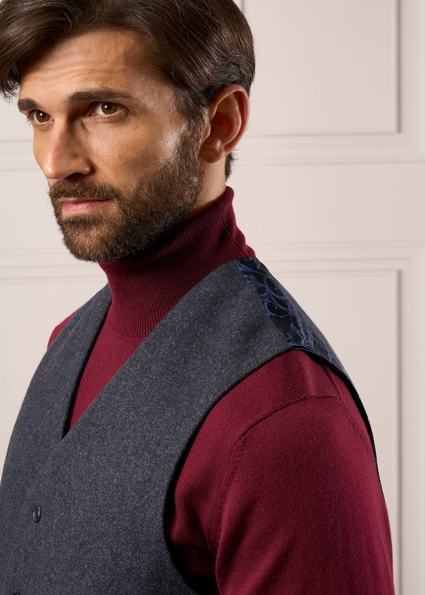 Surrey Men's Tweed Water Repellent Lined Waistcoat in Blue  -  Regular Fit - Image 3